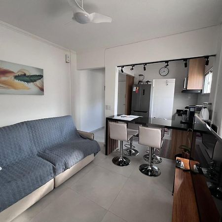 Canto Forte- Suite C/Varanda - Ate 5 Hospedes- Garagem - Wi Fi E 200 Metros Da Praia, 50 Metros Da Av Gastronomica Da Pg Praia Grande  Exteriör bild