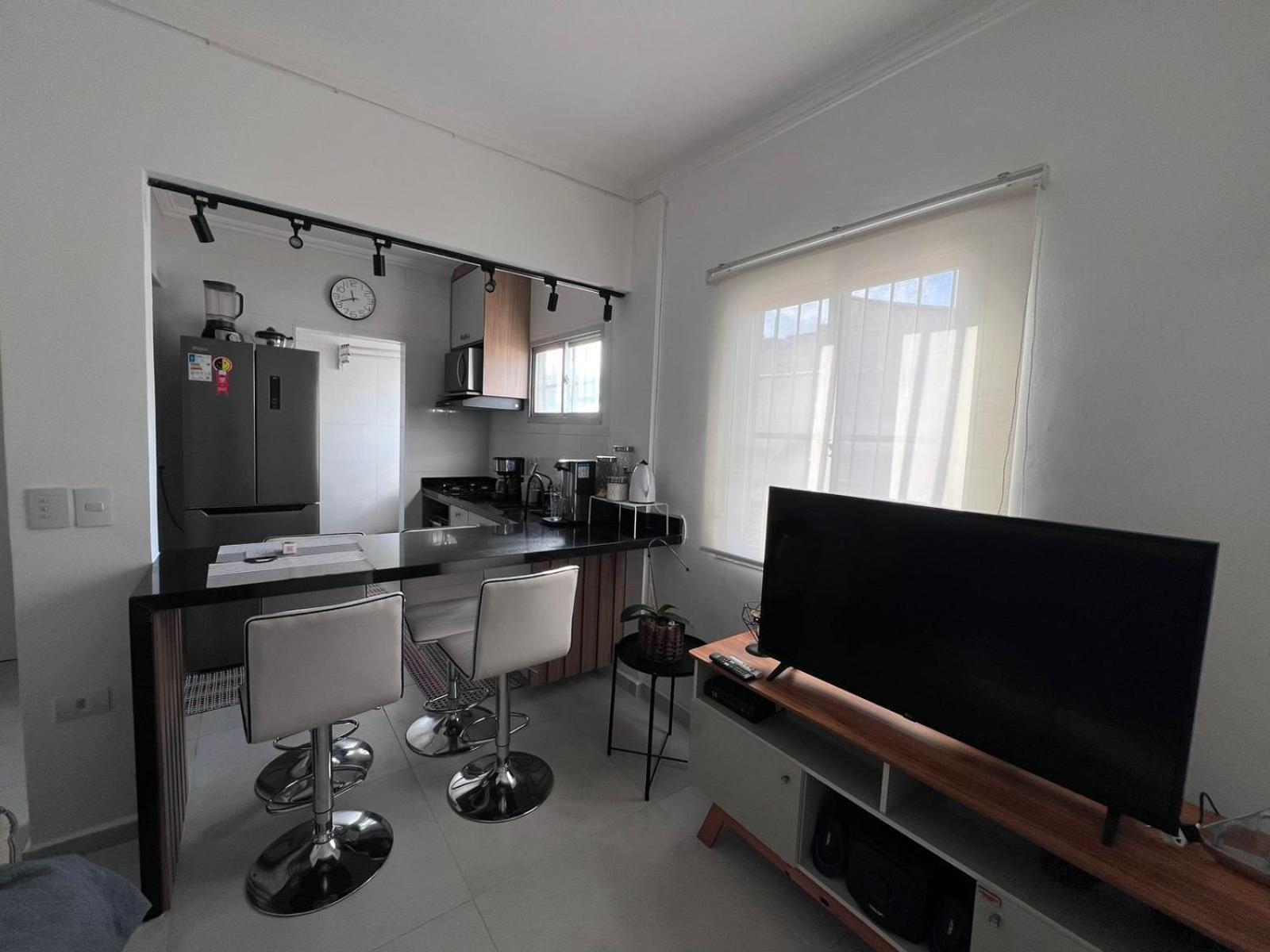 Canto Forte- Suite C/Varanda - Ate 5 Hospedes- Garagem - Wi Fi E 200 Metros Da Praia, 50 Metros Da Av Gastronomica Da Pg Praia Grande  Exteriör bild