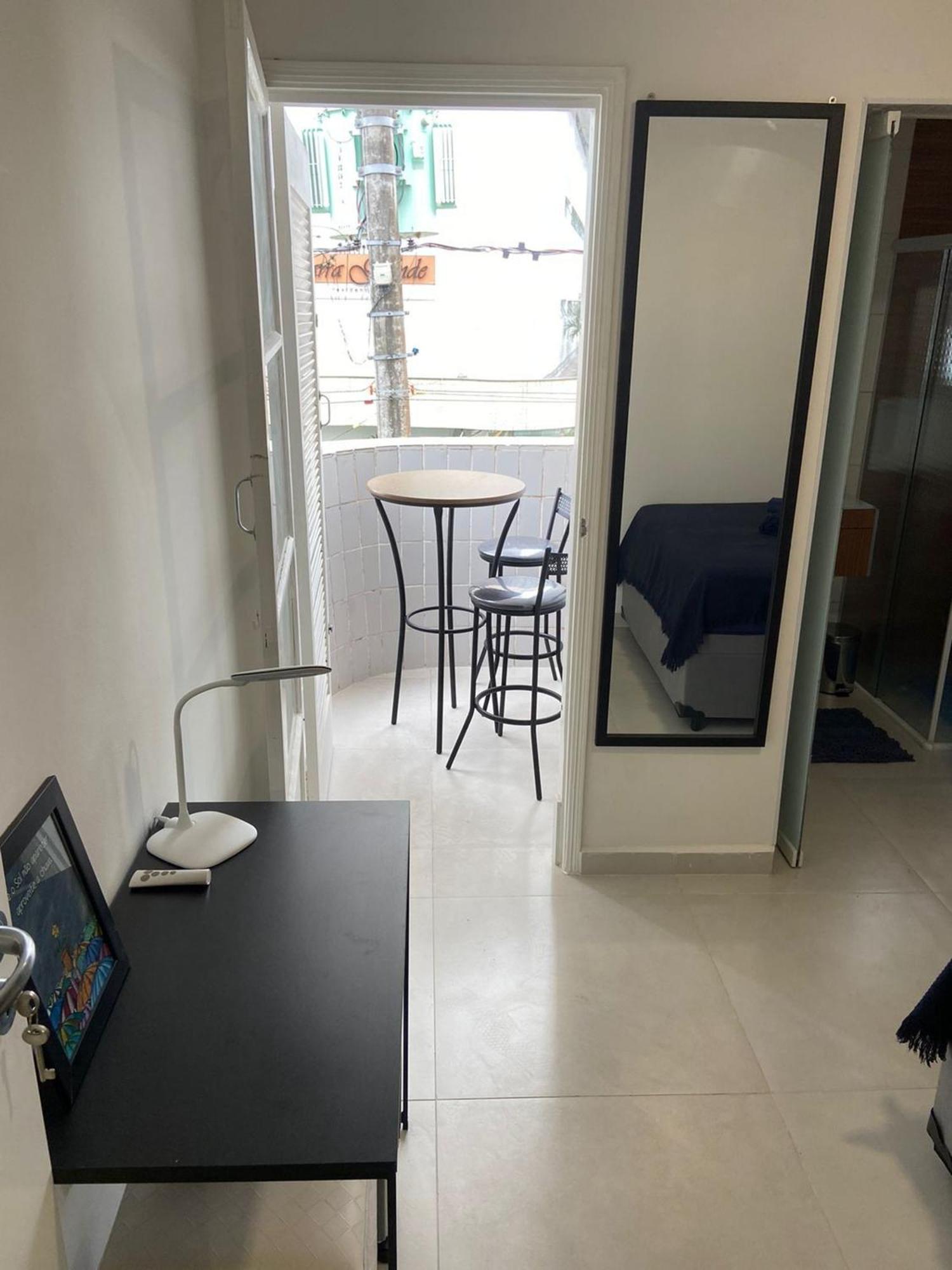 Canto Forte- Suite C/Varanda - Ate 5 Hospedes- Garagem - Wi Fi E 200 Metros Da Praia, 50 Metros Da Av Gastronomica Da Pg Praia Grande  Exteriör bild