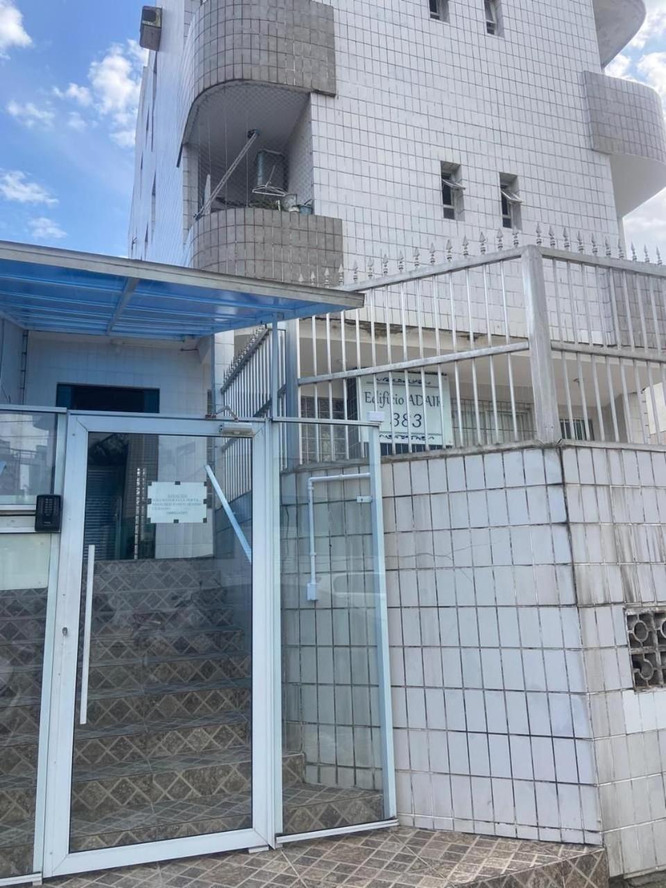 Canto Forte- Suite C/Varanda - Ate 5 Hospedes- Garagem - Wi Fi E 200 Metros Da Praia, 50 Metros Da Av Gastronomica Da Pg Praia Grande  Exteriör bild